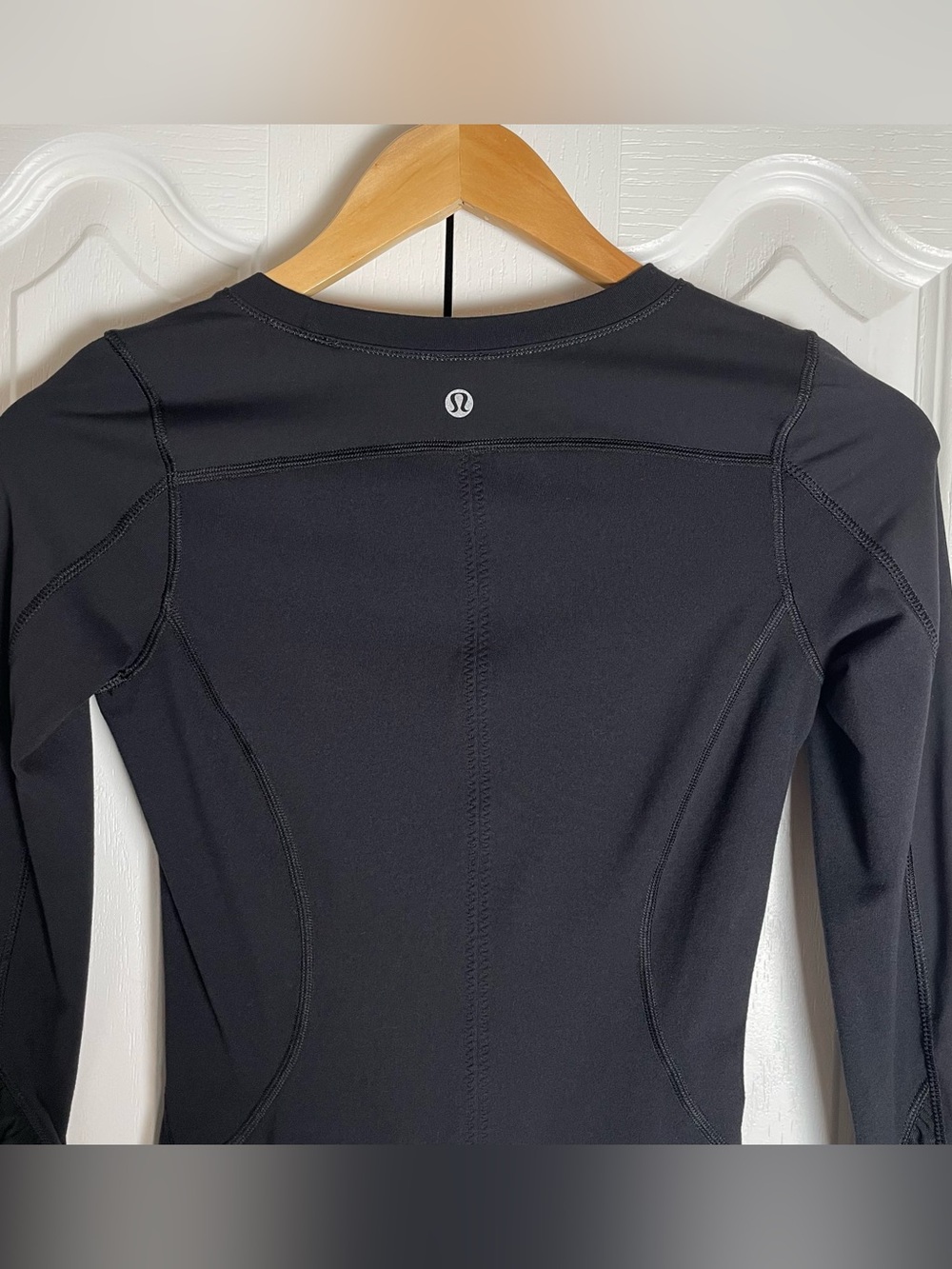 Lululemon Run: Reflect Long Sleeve Pullover Top Women’s 2 Black Reflect Fitted - Picture 10 of 15